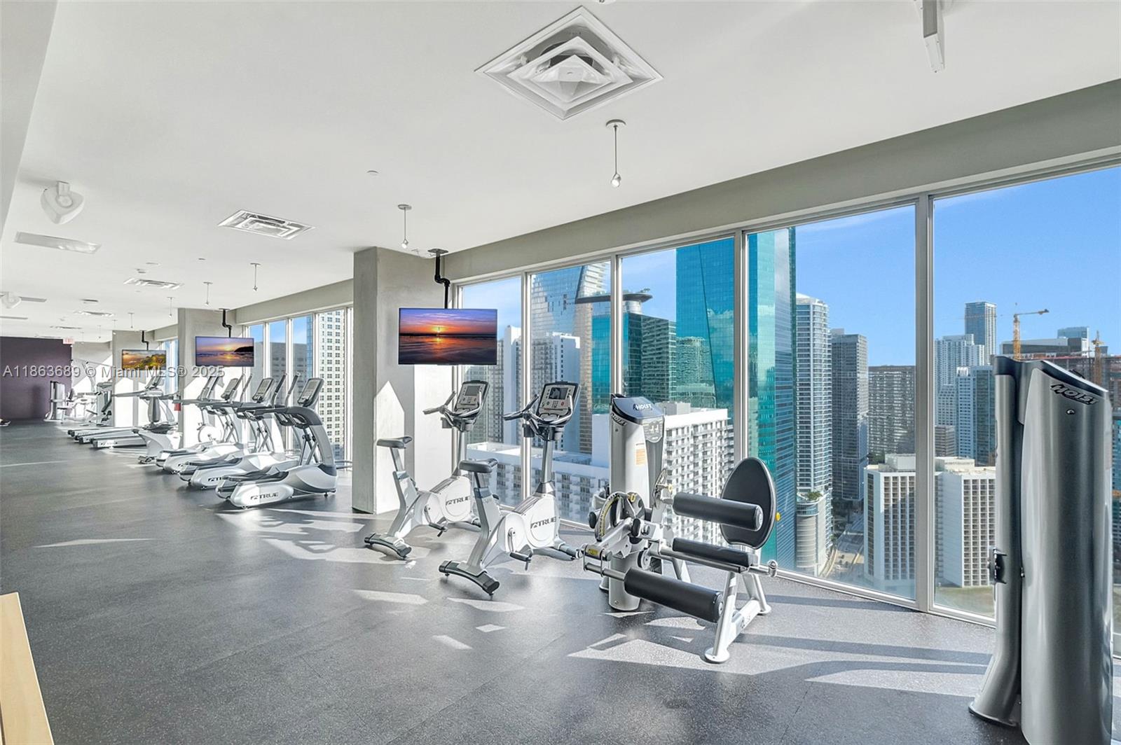 CENTRO CONDO - Residential