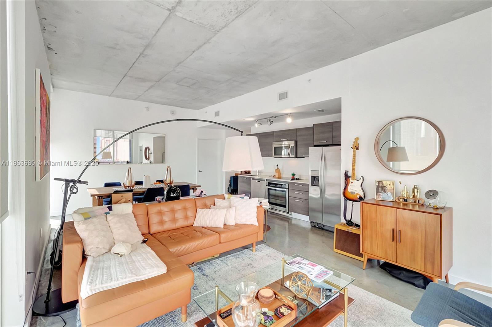 CENTRO CONDO - Residential