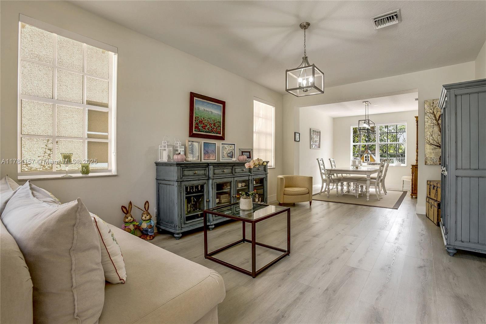 4322 Fox Ridge Dr