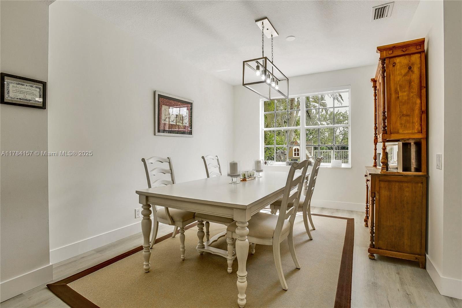 4322 Fox Ridge Dr