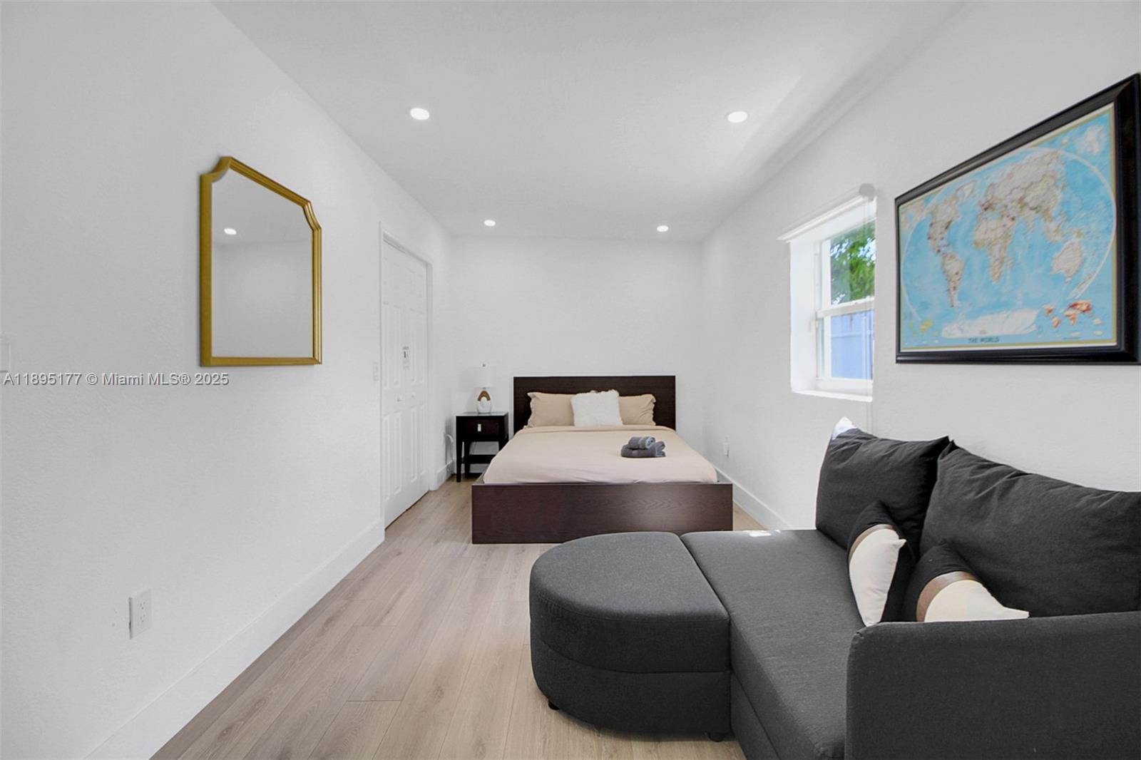 SUN RAY HOMES GREYNOLDS P - Residential Lease