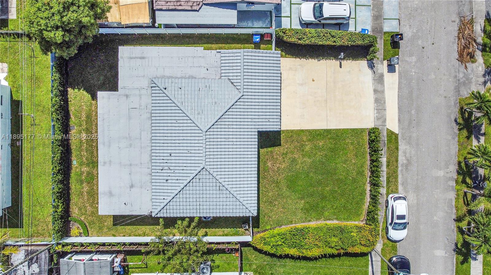 SUN RAY HOMES GREYNOLDS P - Residential Lease