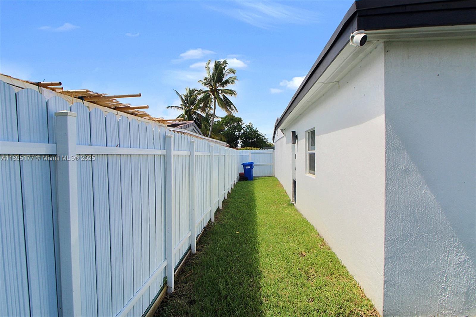 SUN RAY HOMES GREYNOLDS P - Residential Lease