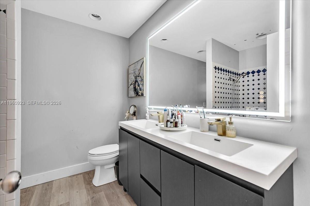 OAK WOOD - Residential