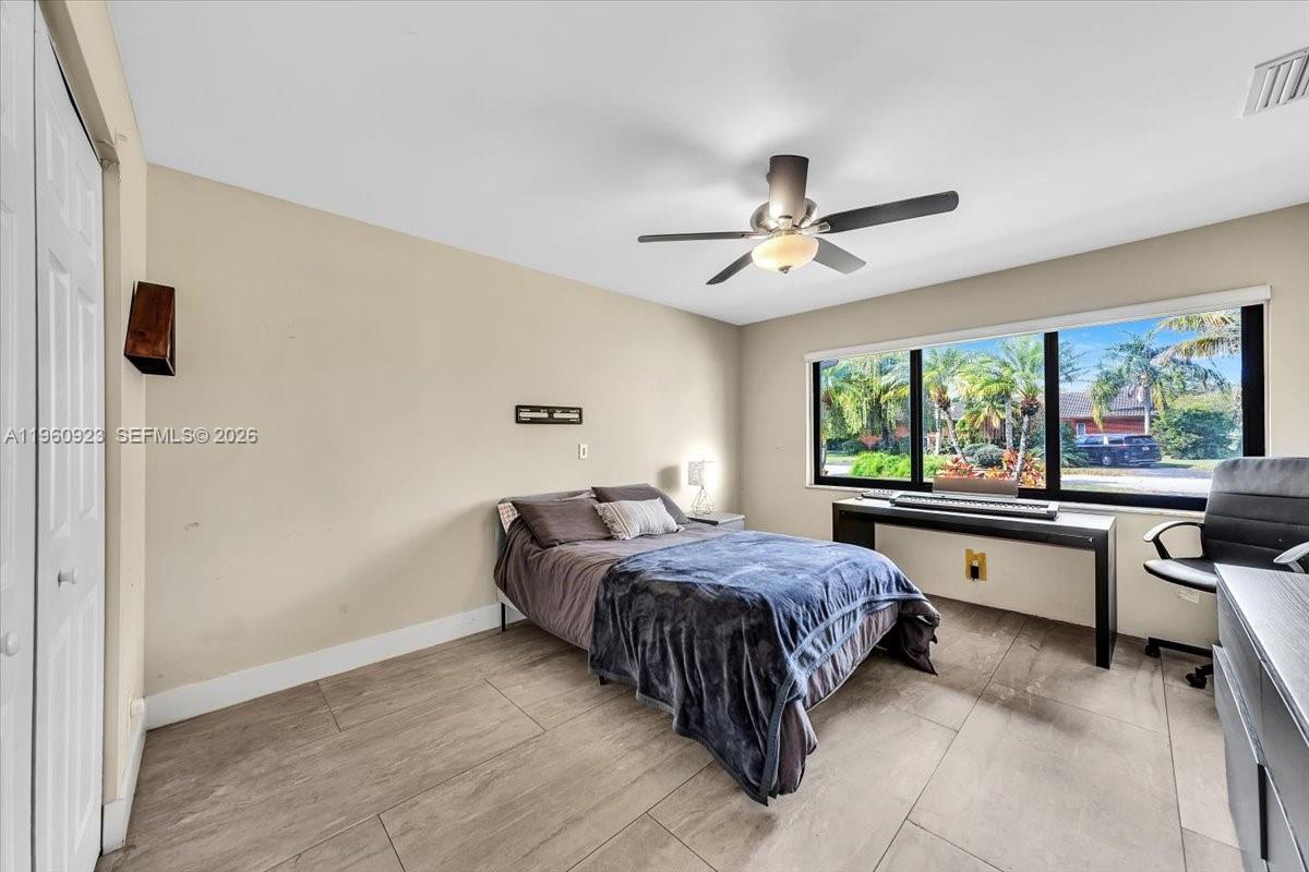 OAK WOOD - Residential