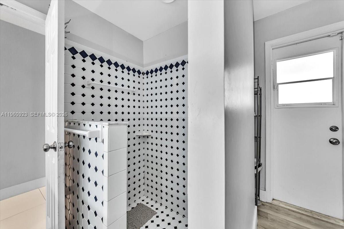 OAK WOOD - Residential