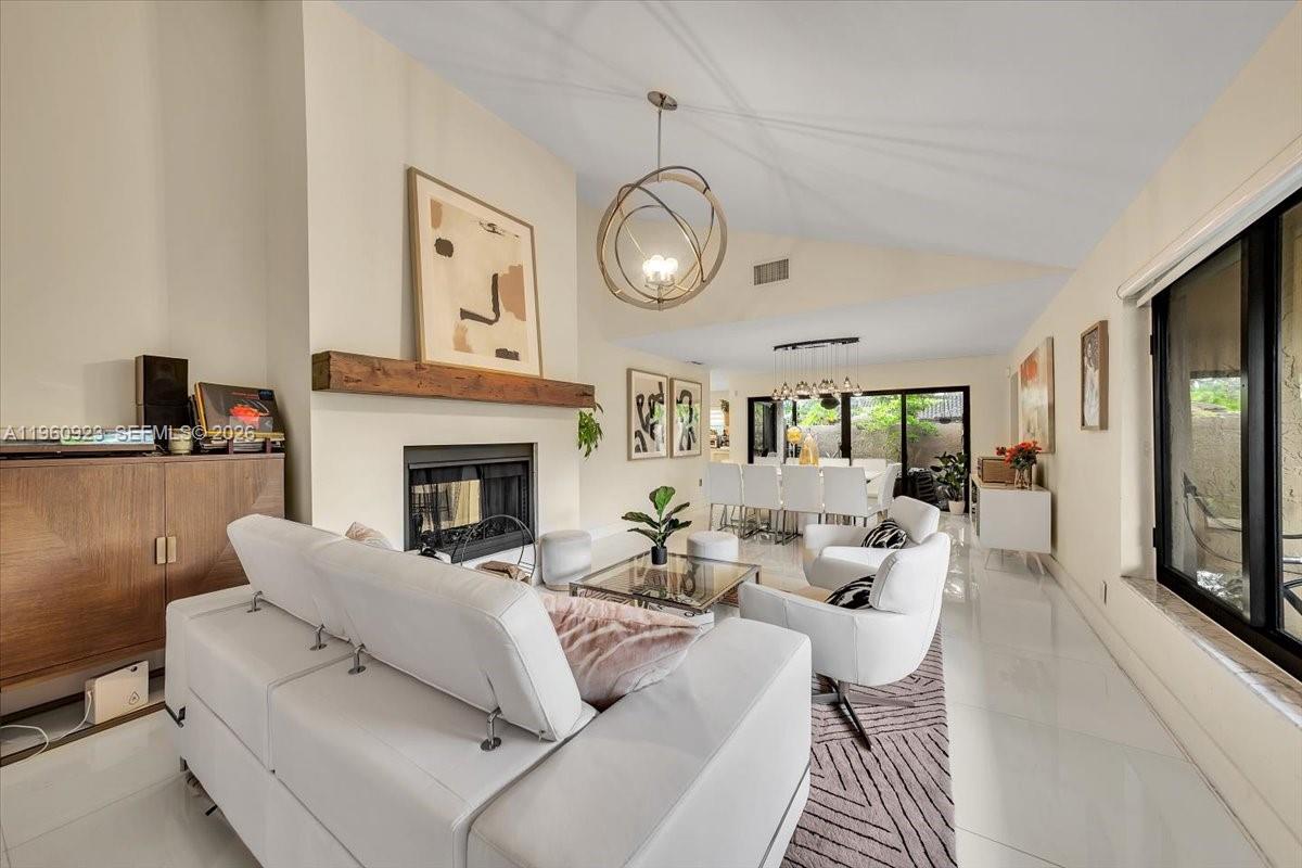 OAK WOOD - Residential