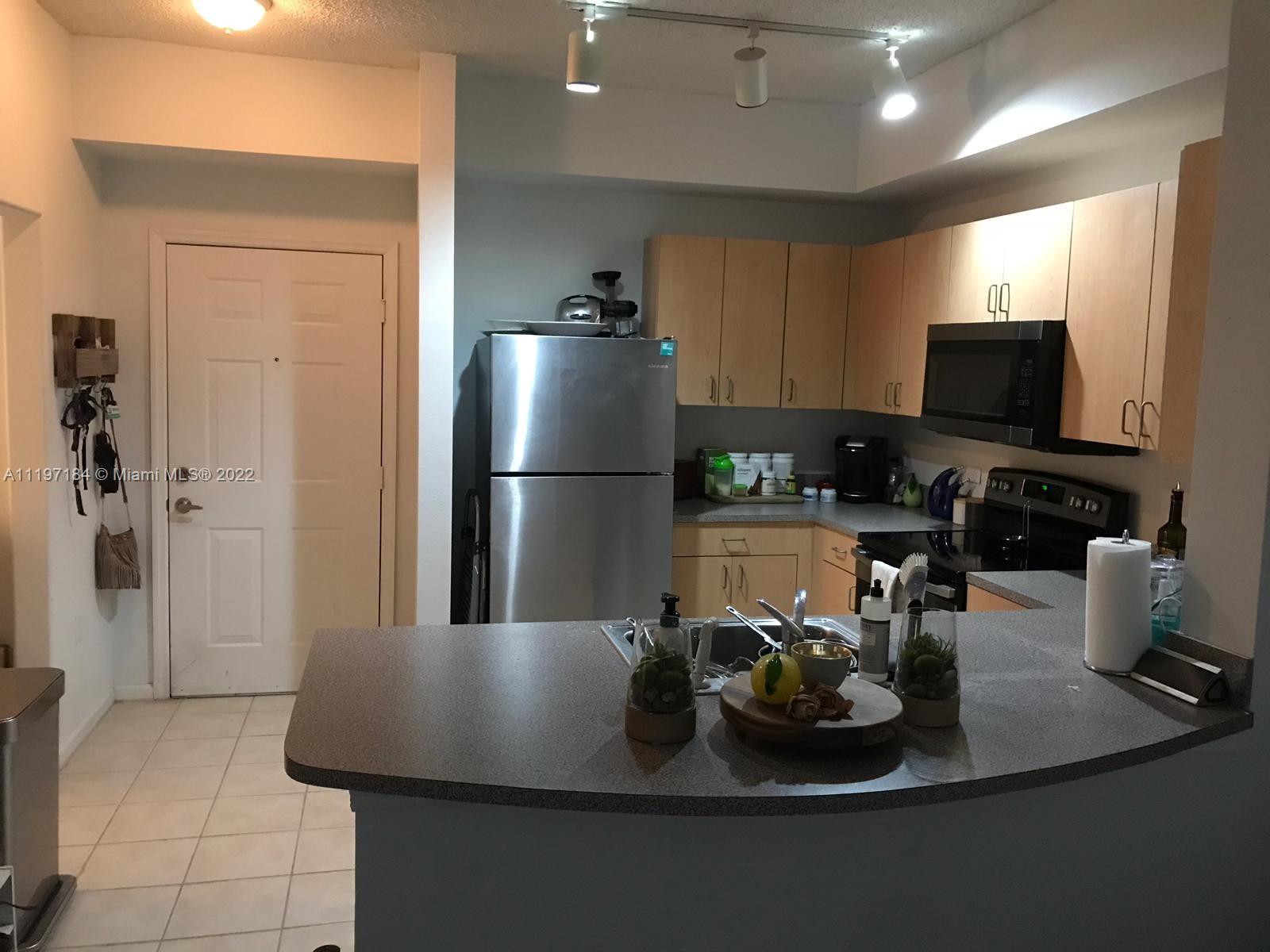 SOLE AT FORT LAUDERDALE - Residential Lease