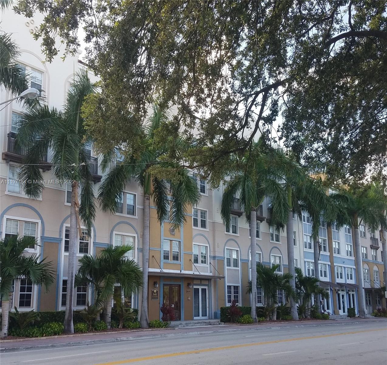 SOLE AT FORT LAUDERDALE - Residential Lease