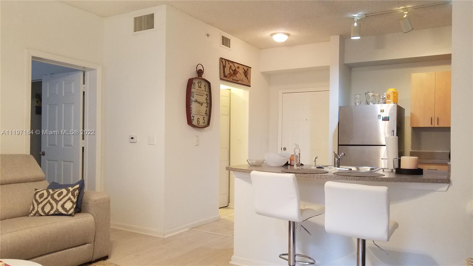 SOLE AT FORT LAUDERDALE - Residential Lease