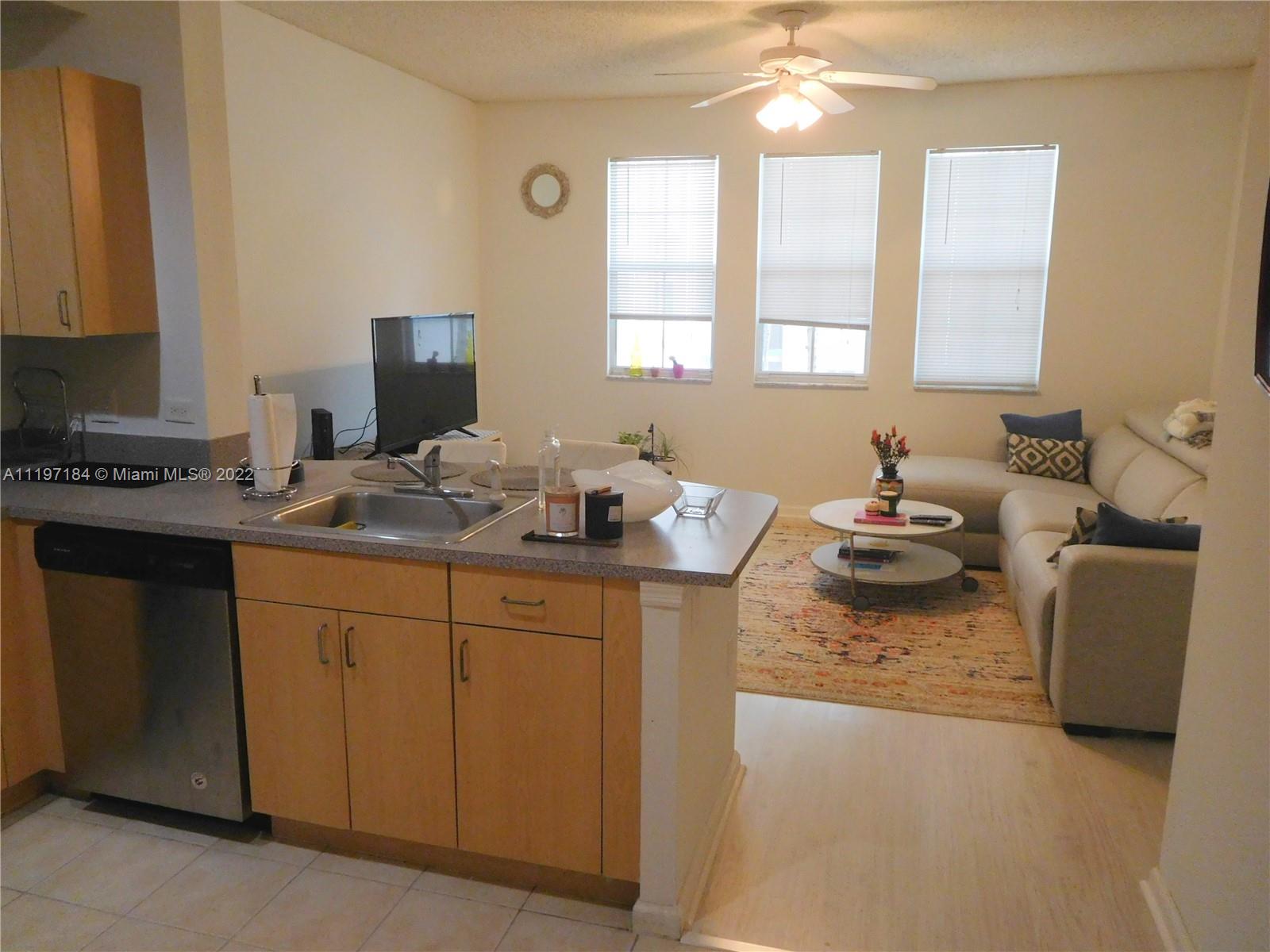 SOLE AT FORT LAUDERDALE - Residential Lease