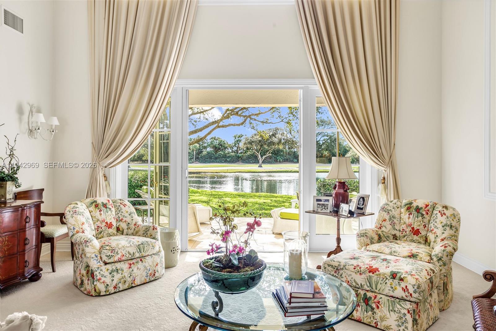 JUPITER HILLS VILLAGE - Residential