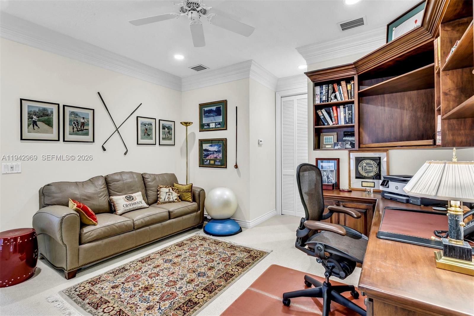 JUPITER HILLS VILLAGE - Residential