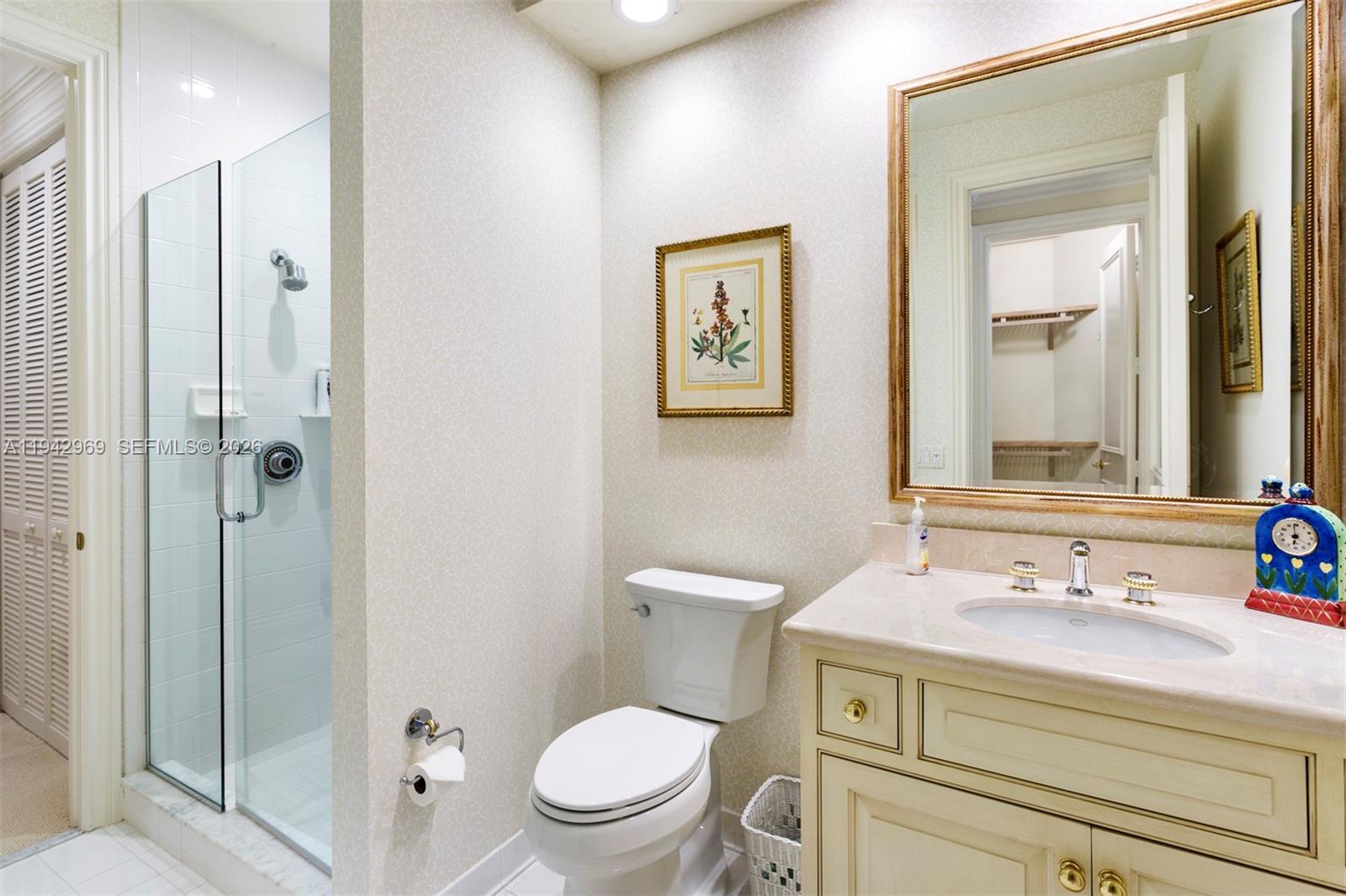 JUPITER HILLS VILLAGE - Residential