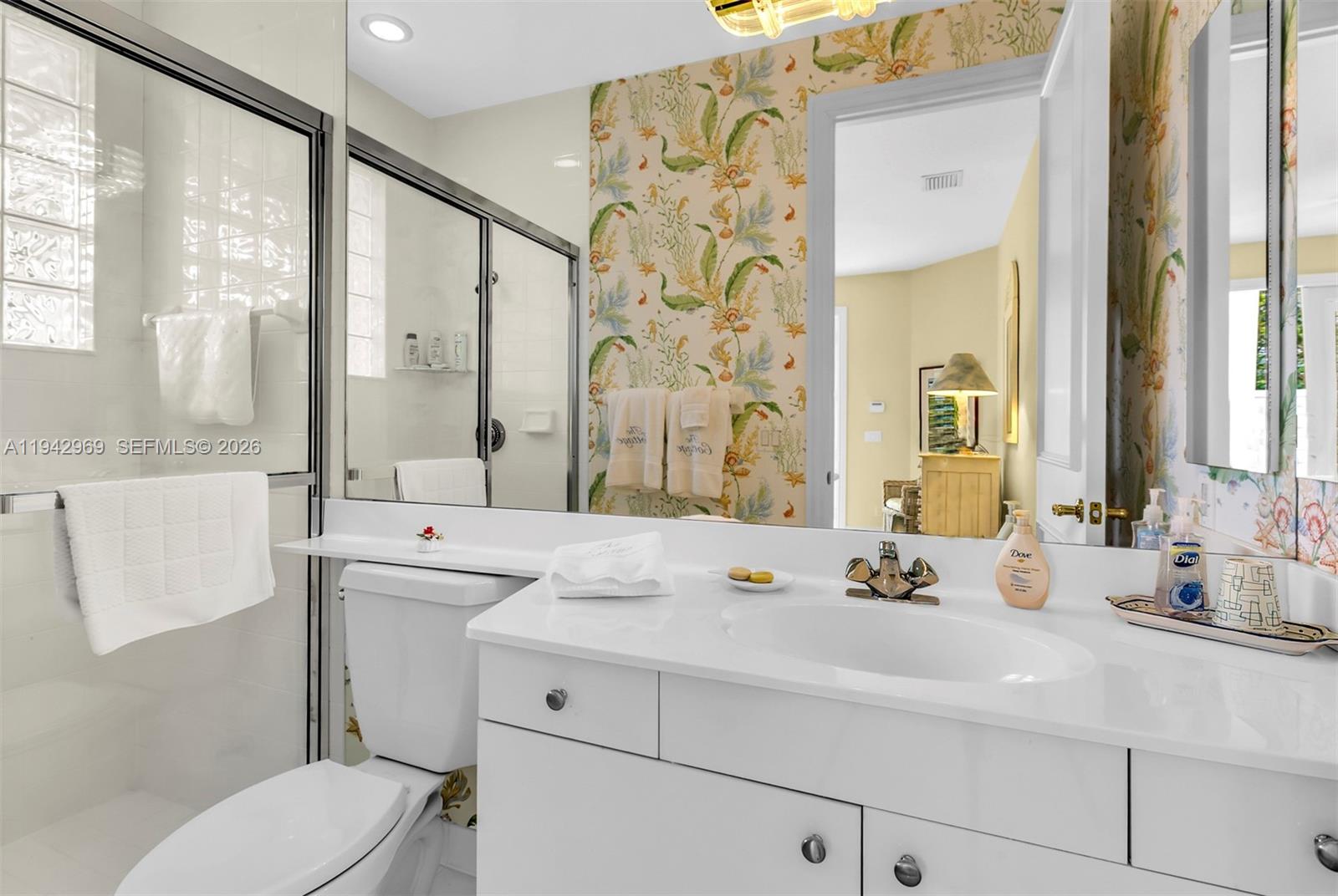 JUPITER HILLS VILLAGE - Residential