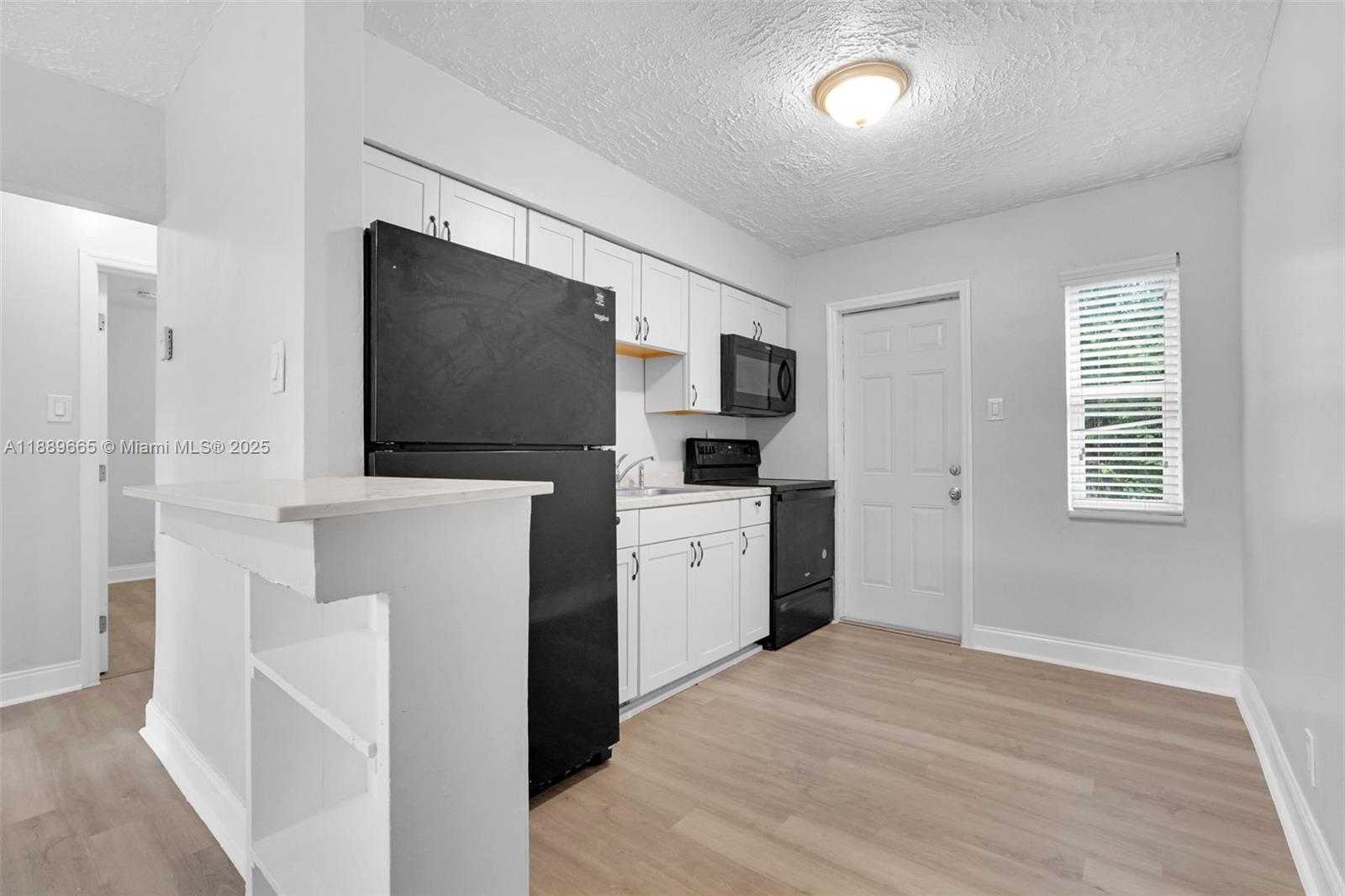 COLLEGE TRACT 2ND ADD - Residential Lease