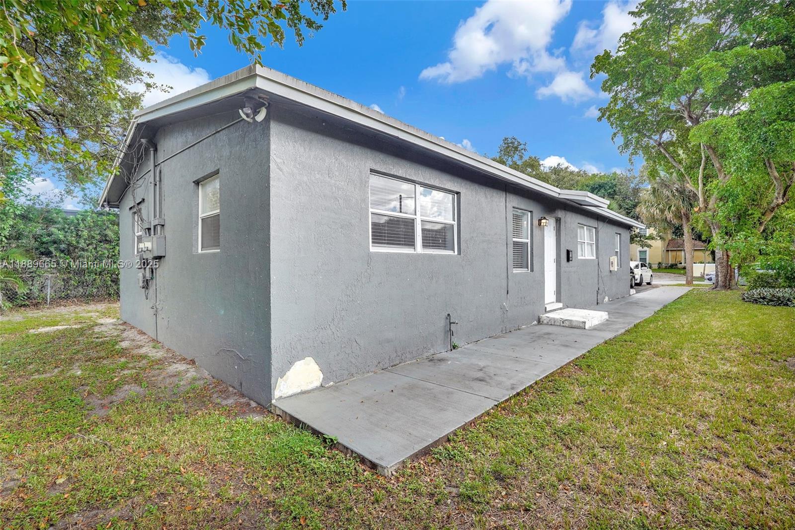 COLLEGE TRACT 2ND ADD - Residential Lease