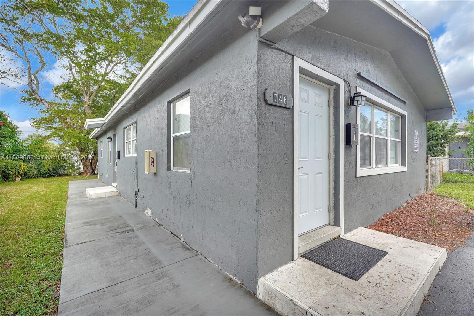 COLLEGE TRACT 2ND ADD - Residential Lease