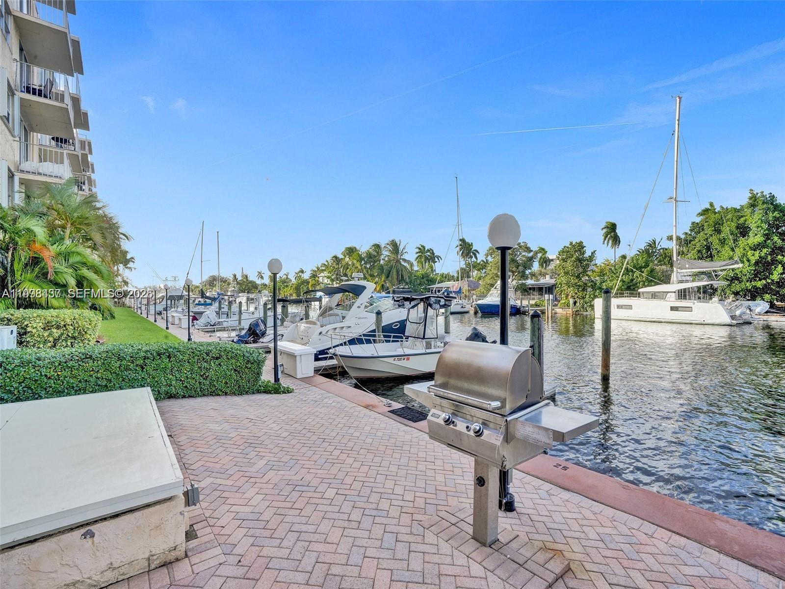 CROMWELL EAST CONDO - Residential