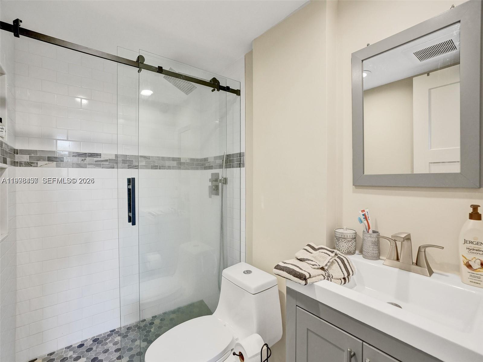 CROMWELL EAST CONDO - Residential