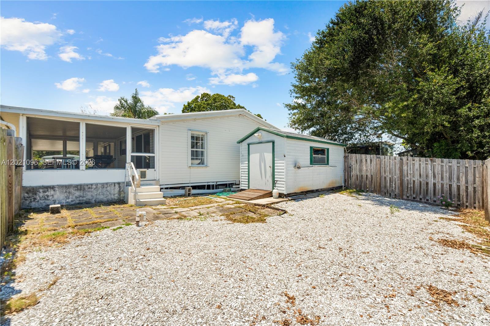RIDGEWAY - Residential