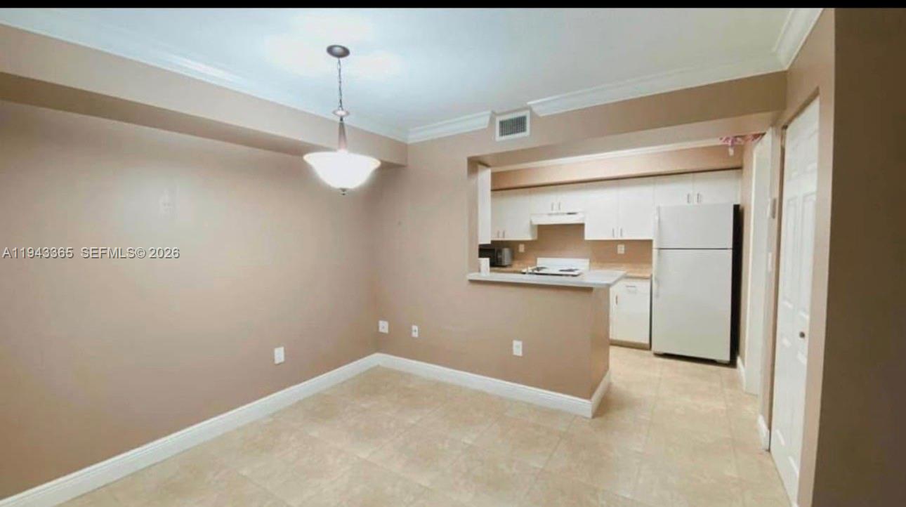 KENDALL LAKE TOWERS CONDO - Residential Lease