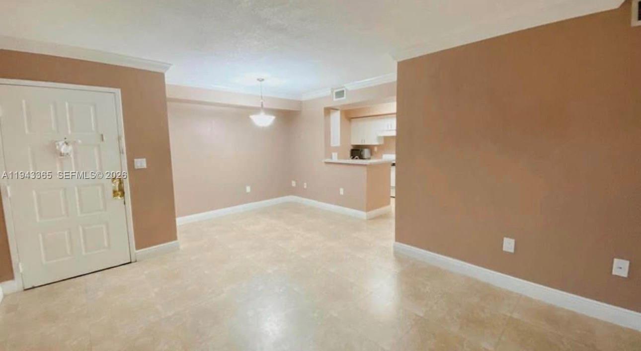 KENDALL LAKE TOWERS CONDO - Residential Lease