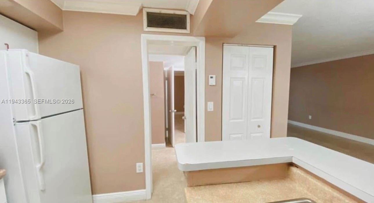 KENDALL LAKE TOWERS CONDO - Residential Lease