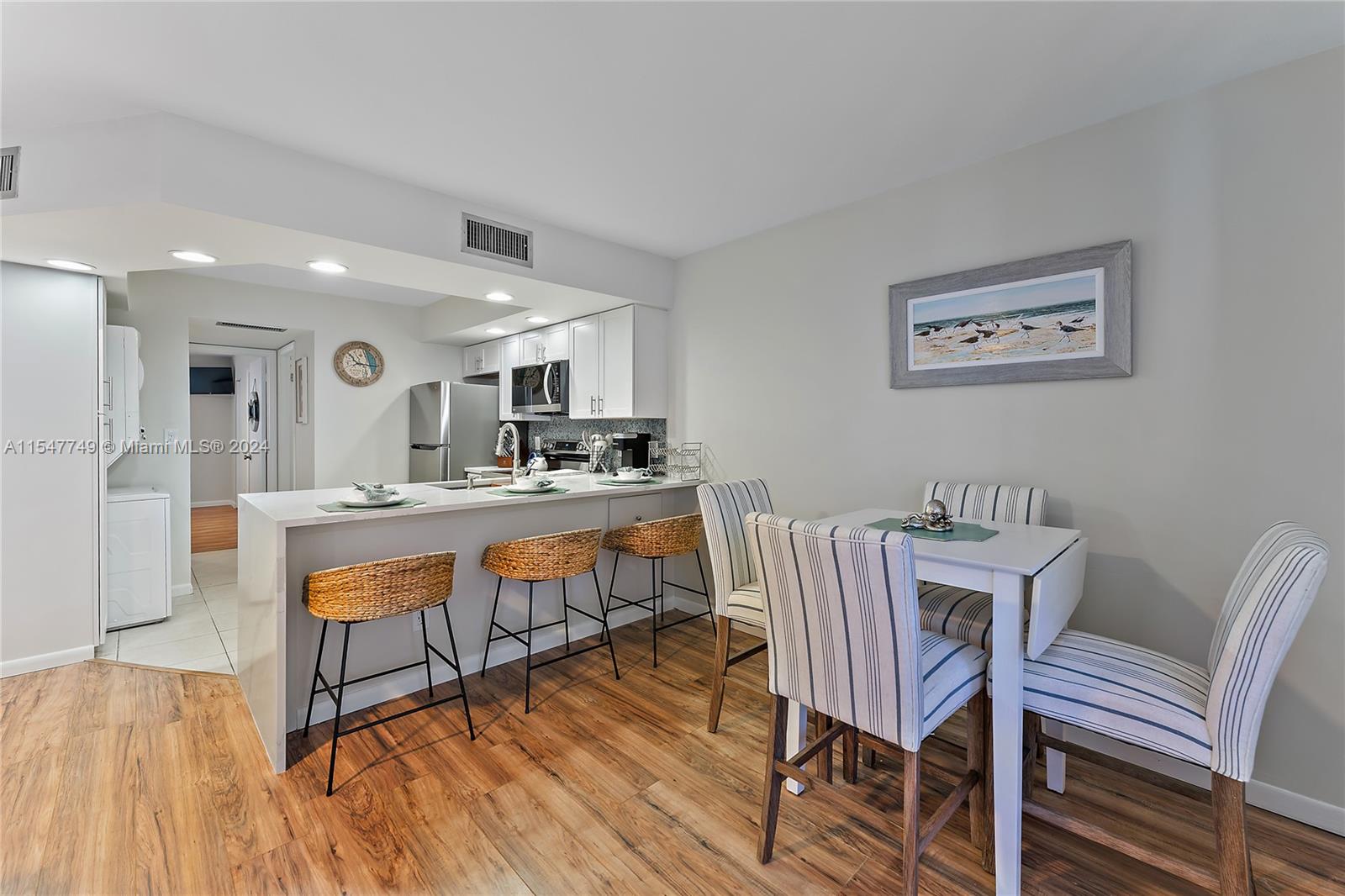 JUPITER OCEAN AND RACQUET - Residential Lease