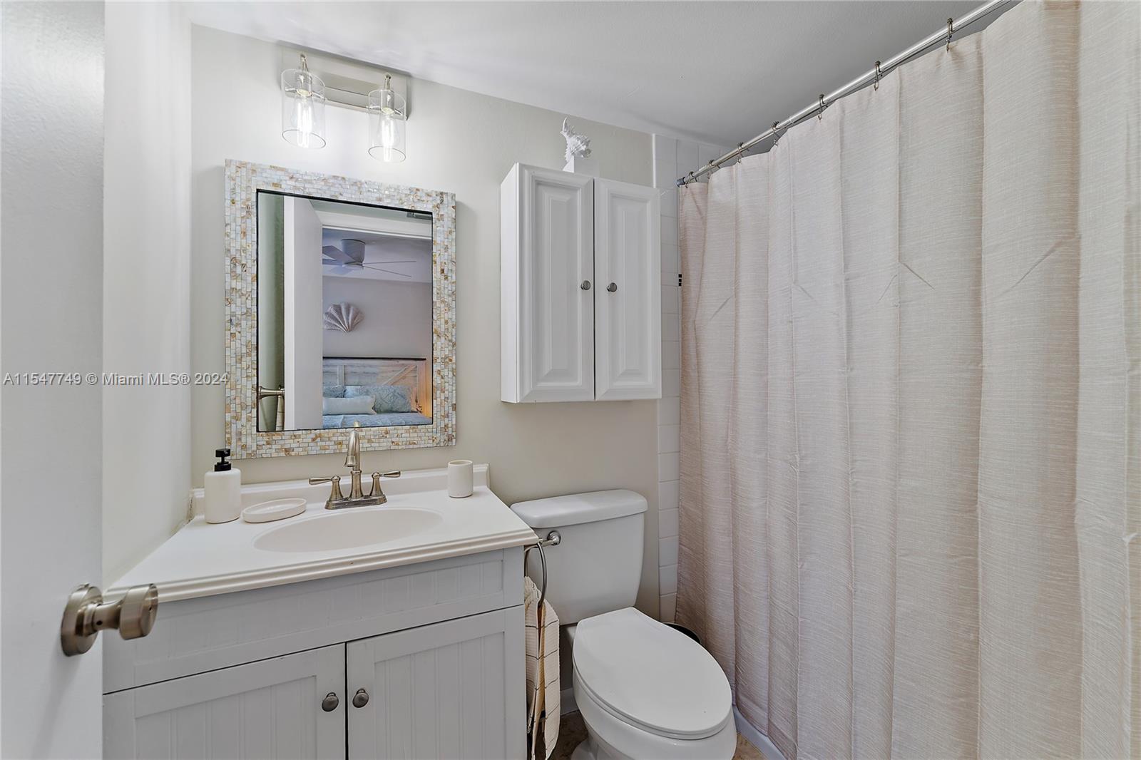 JUPITER OCEAN AND RACQUET - Residential Lease