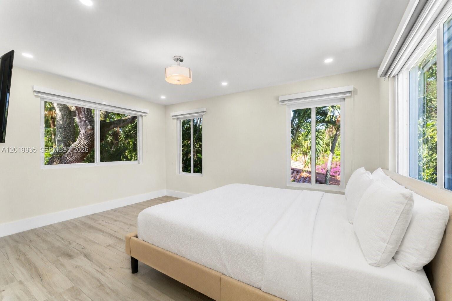 MIAMI SHORES SEC 3 - Residential