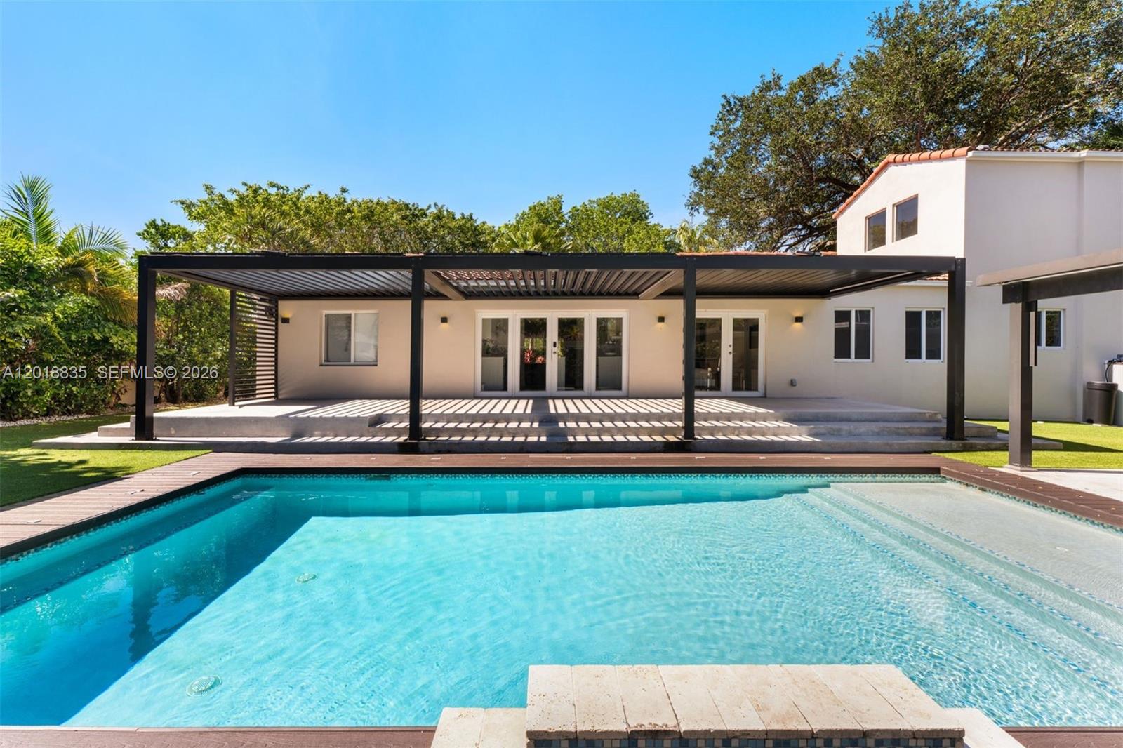 MIAMI SHORES SEC 3 - Residential