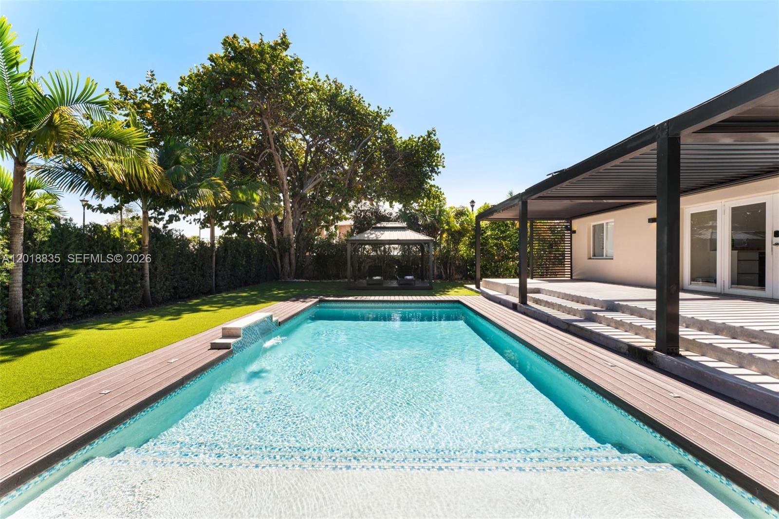 MIAMI SHORES SEC 3 - Residential