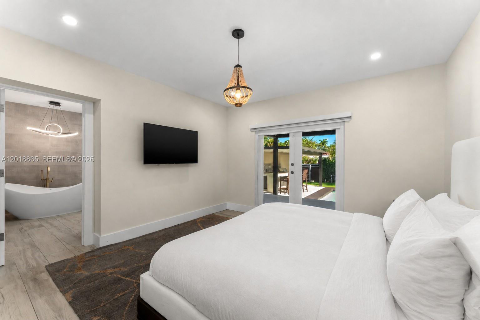MIAMI SHORES SEC 3 - Residential
