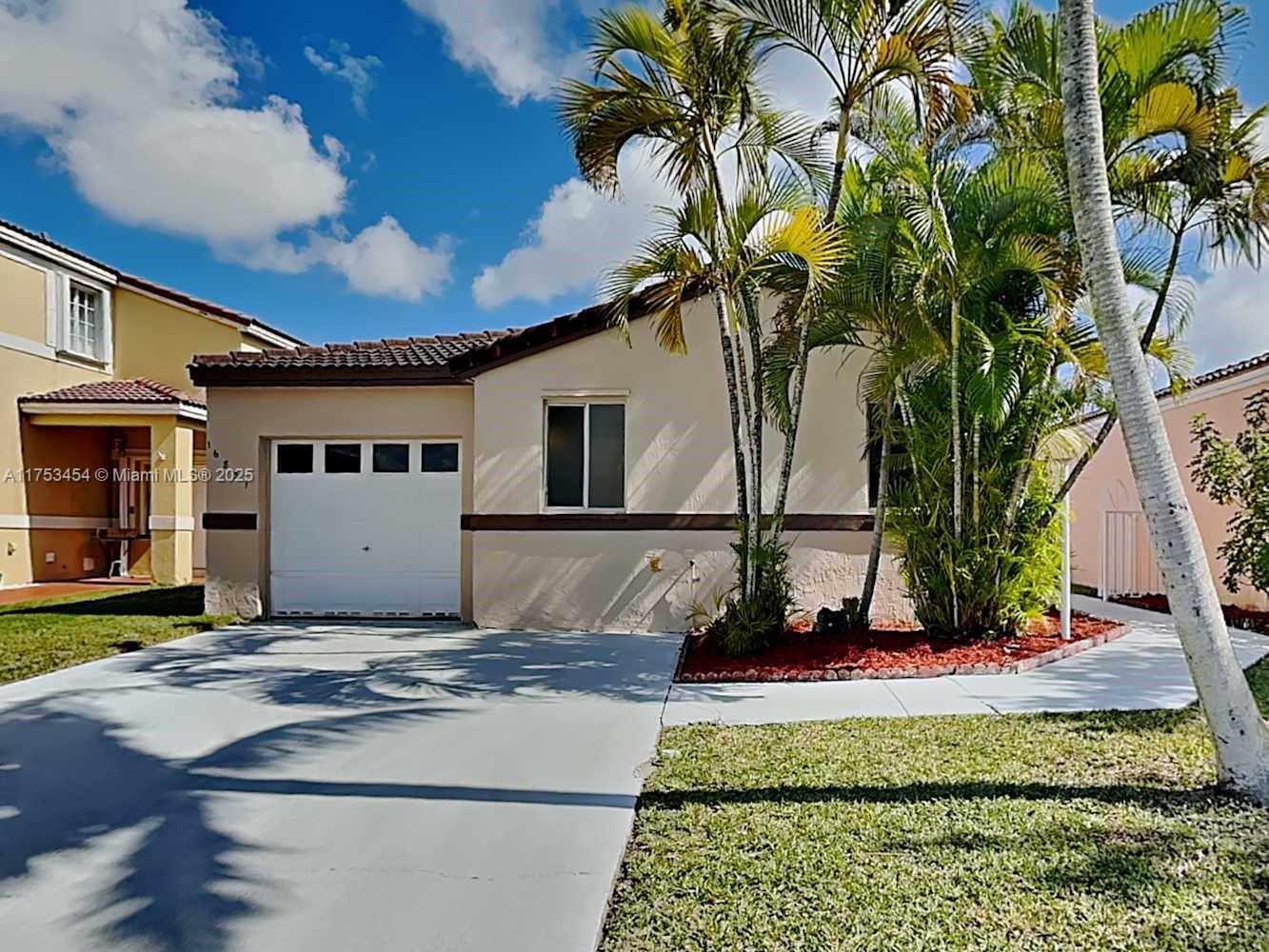 Rental Property at 16851 Sw 139th Pl, Miami, Broward County, Florida - Bedrooms: 3 
Bathrooms: 2  - $2,699 MO.