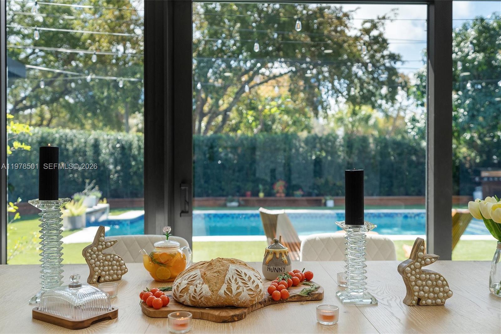 HOLLYWOOD HILLS - Residential Lease