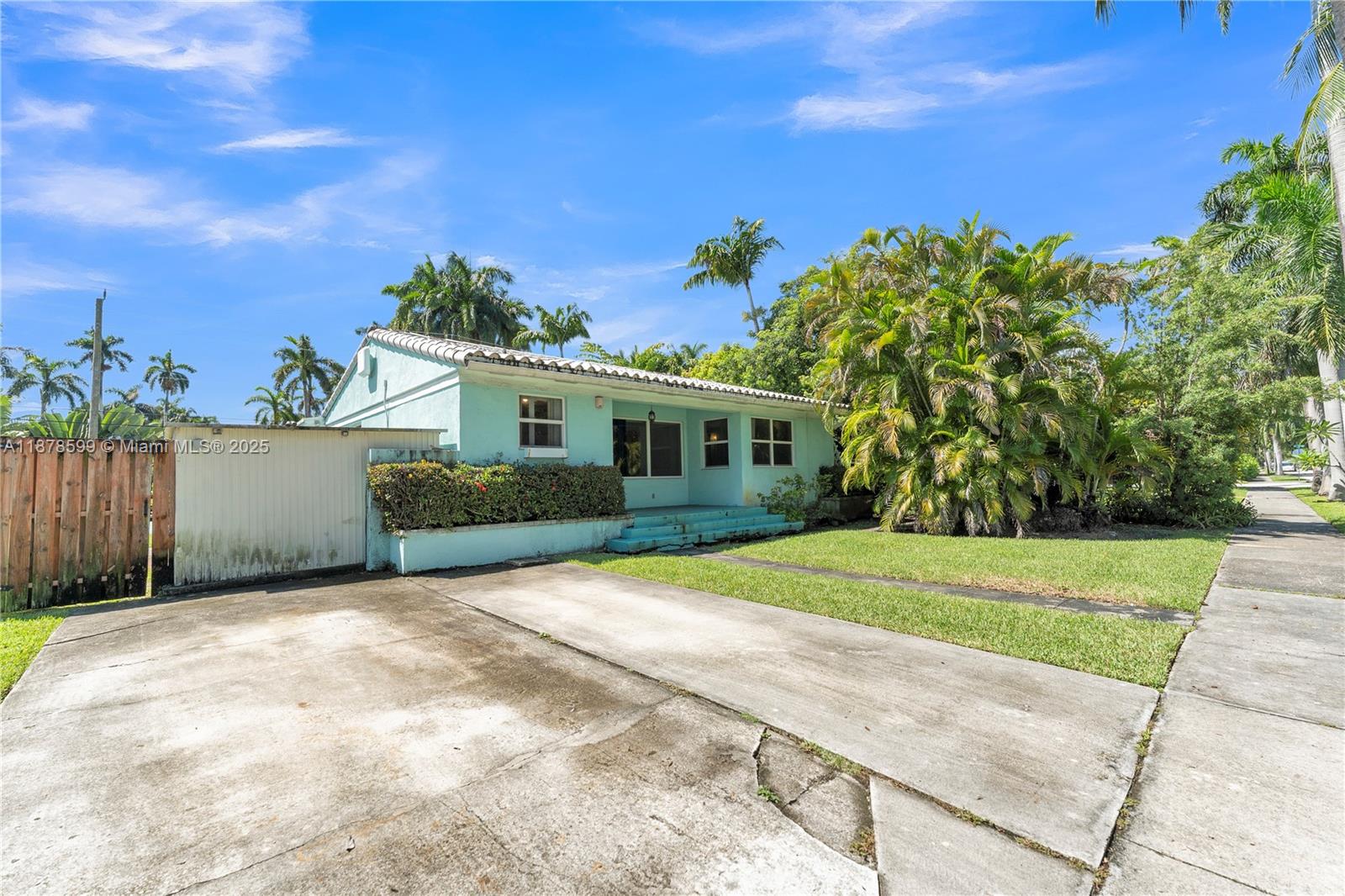 View photos, virtual tours, details... 1146 Polk St