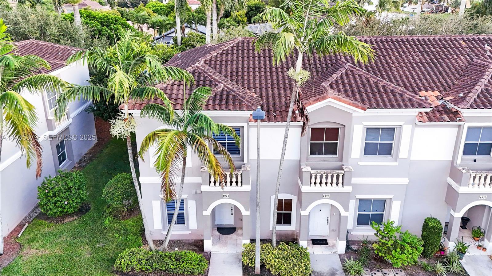 LAS TERRAZAS AT VIZCAYA C - Residential