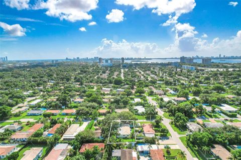 A home in Biscayne Park