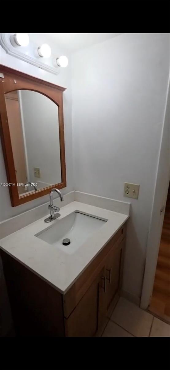 LA SALLE PARK CONDO - Residential Lease