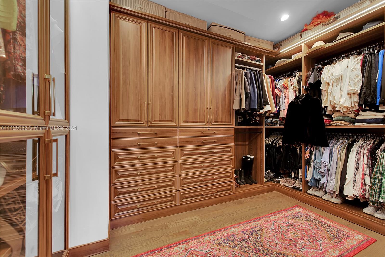 STONEGATE - Residential