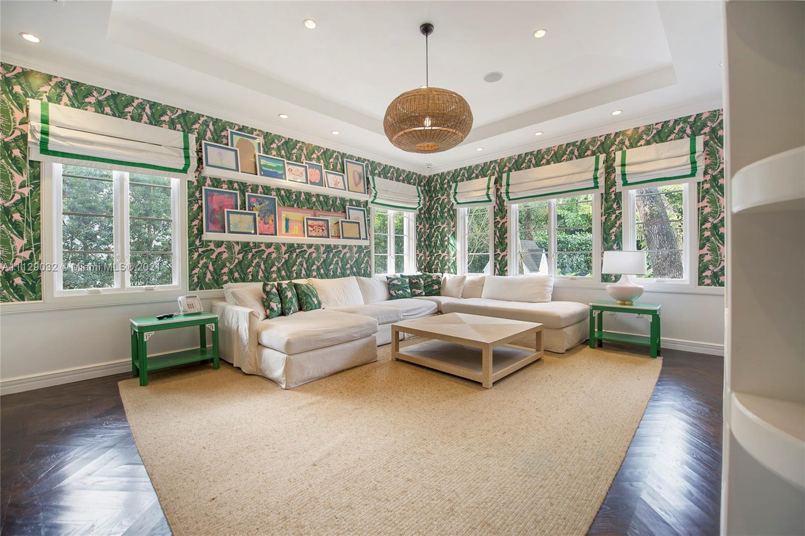 STONEGATE - Residential