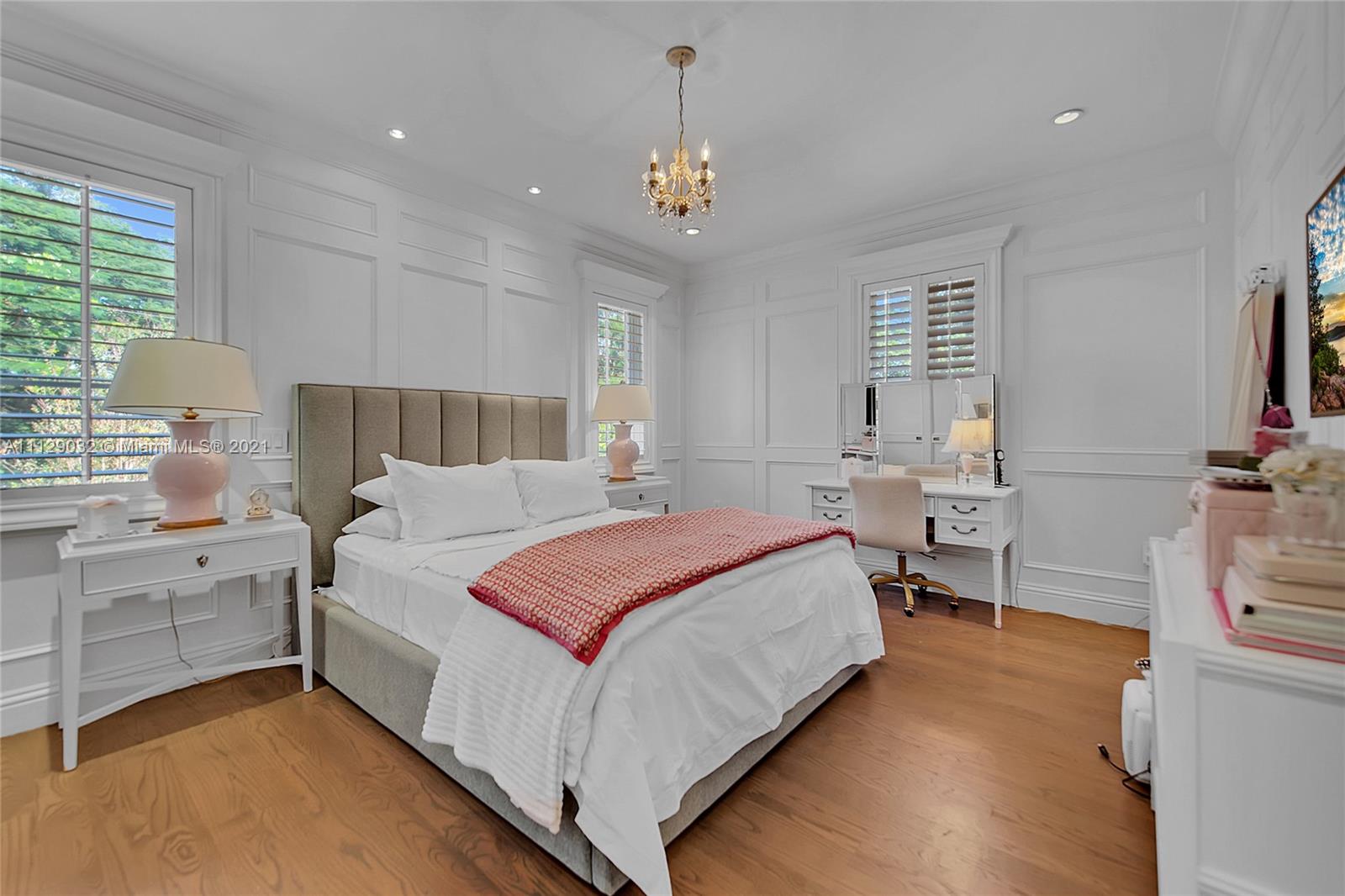 STONEGATE - Residential