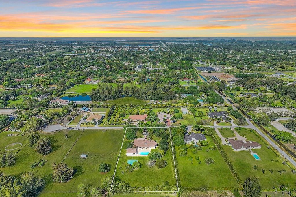 Photo of 6130 SW 180th Ter, Southwest Ranches, FL 33331 (MLS # A11365767)