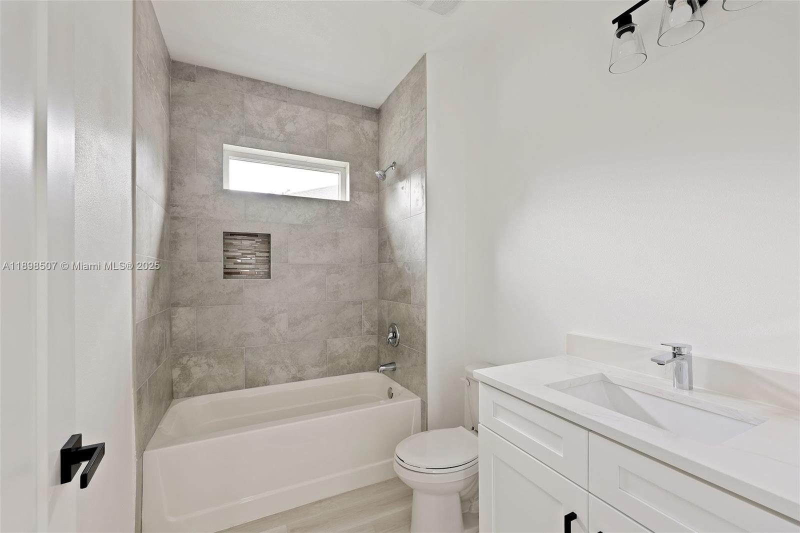 PORT MALABAR - Residential Lease