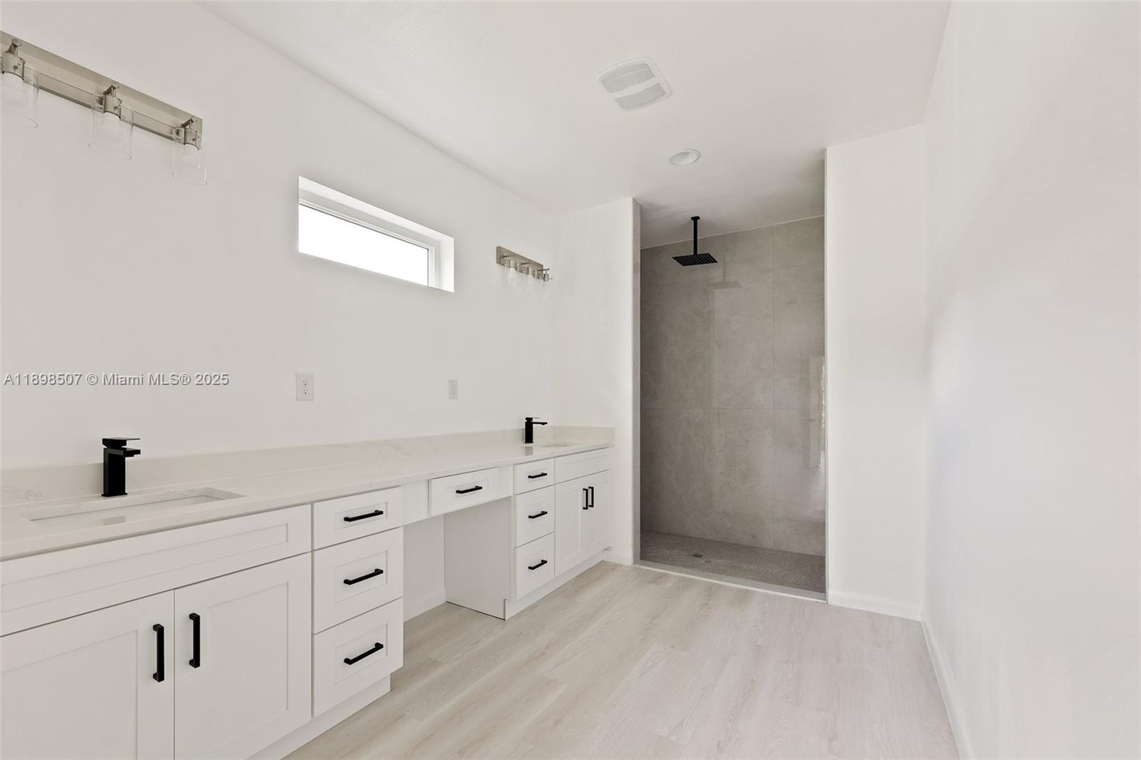 PORT MALABAR - Residential Lease