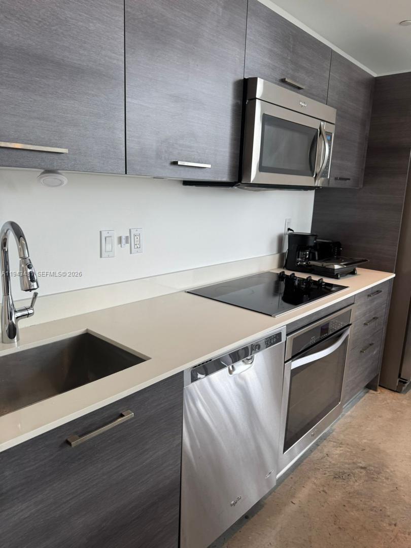 CENTRO CONDO - Residential Lease