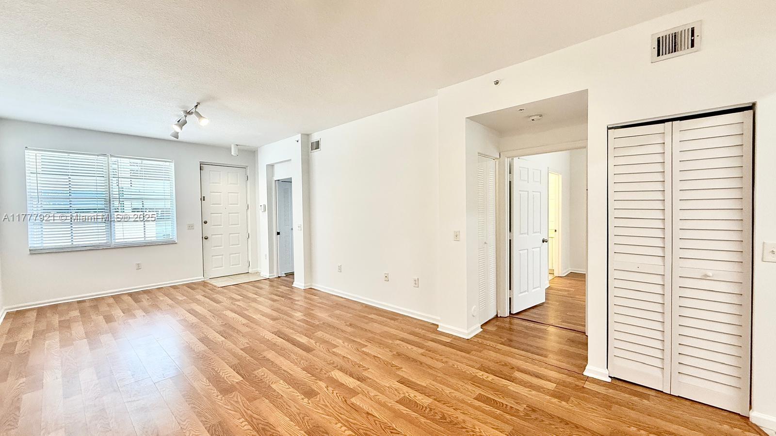 VILLAGE AT ABACOA CONDO - Residential Lease