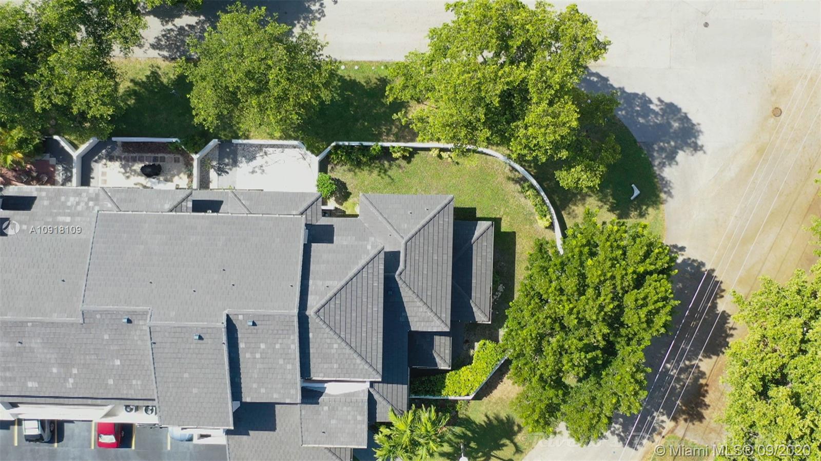 GABLES SOUTH CONDO - Residential