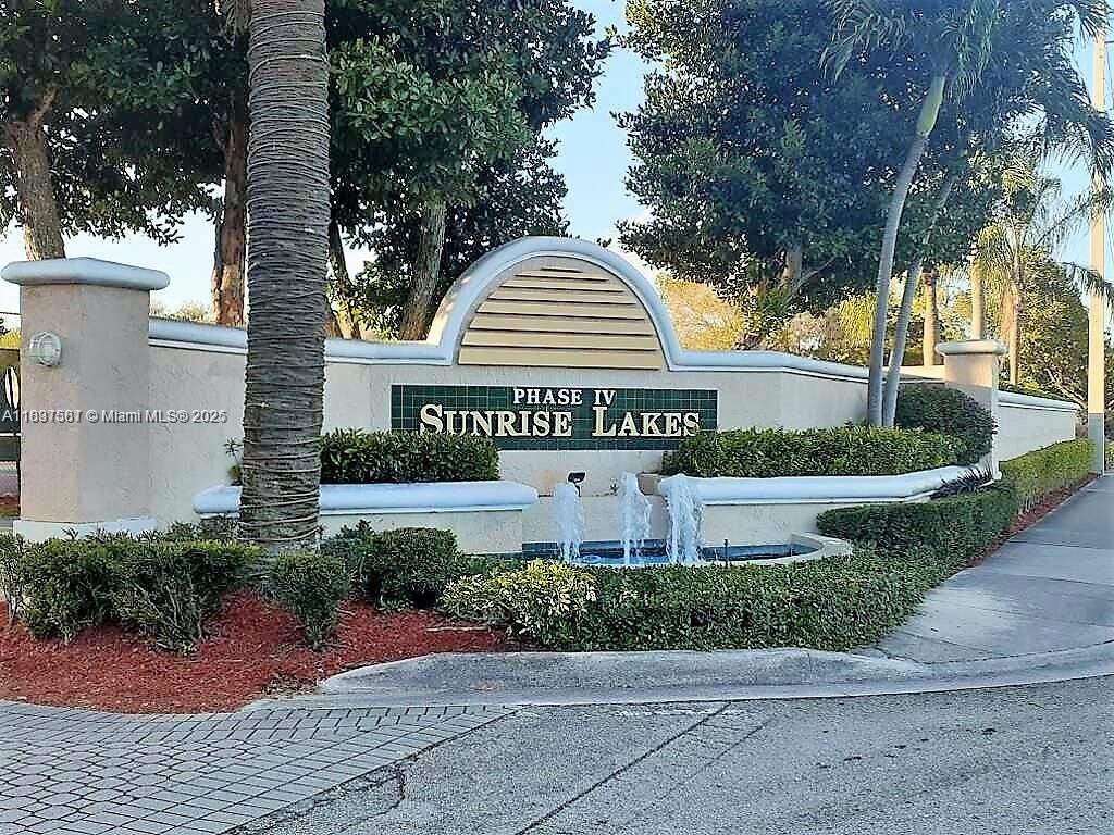 Beautifully Renovated 2-Bedroom Condo in Sunrise
Spacious 2BR/2BA unit with elevator availability. Features modern tile flooring, impact windows, enclosed balcony, electric blinds, A/C (7 yrs old), and tankless Titan water heater. Renovated kitchen and bathrooms offer a contemporary style. Building freshly painted, passed 30-year structural inspection, and has new elevators. Assigned parking plus guest spaces. A spectacular clubhouse with pool, sauna, jacuzzi, and three satellite pools. Dining room lamp and master bath mirror are excluded.